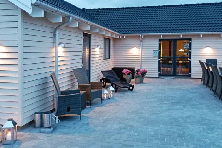 House with grill, sauna & hot tub — photo 2