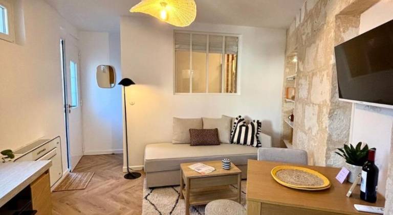 Apartment with 1 room for 3 persons in Villenave-d'Ornon