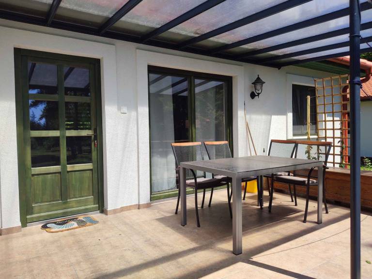 Holiday apartment with pool and air conditioning on the water — photo 2