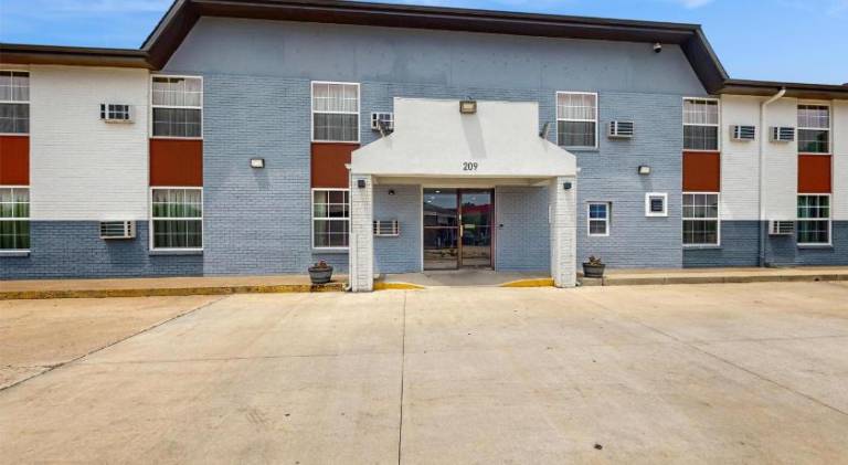 Red Lion Inn & Suites Olathe Kansas City — photo 4