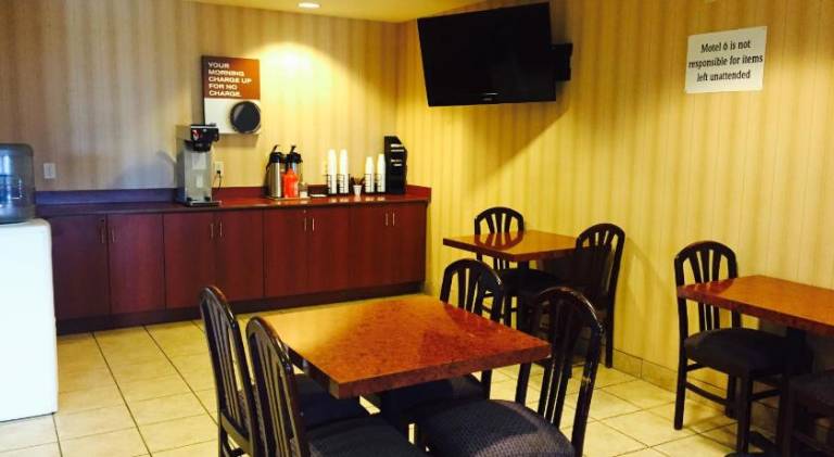 Golden Isles Inn & Suites Brunswick South — photo 5