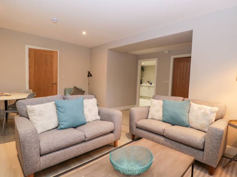 Cottage with 2 rooms for 4 persons — photo 2