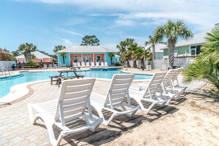 Rookery 3 Beach Cottages with two pools hot tub in Gulf Shores, AL