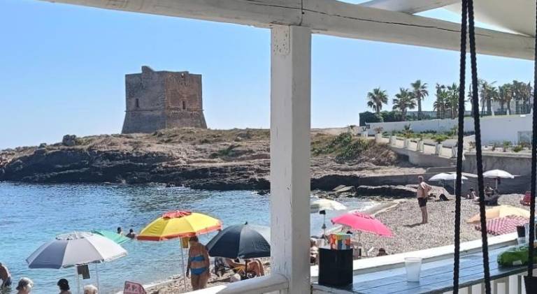 LA TERRAZZA SUL MARE camera vicino aereoporto&mare SICILIAN VINTAGE STYLE SEASIDE ROOM — photo 2