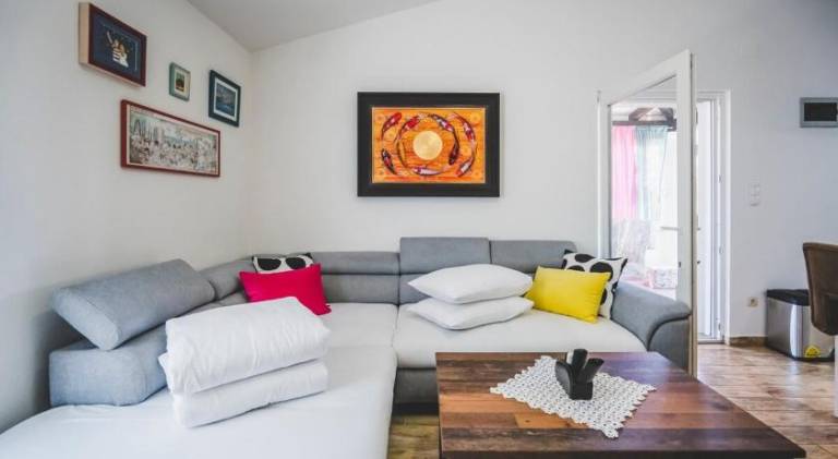 Vacation home with hot tub | Pets are welcome — photo 2