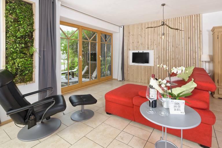 Ferienwohnung 60 qm mit Terrasse und Wohn Schlafraum
