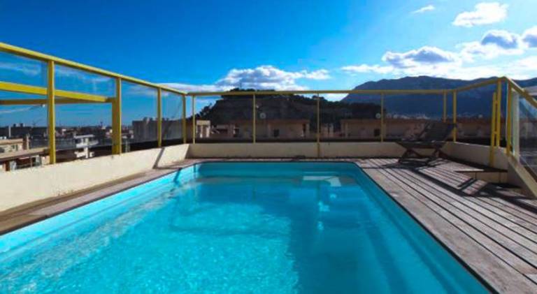 Fully equipped nice rental apartment with patio, private pool & barbeque | Close to the beach | Dogs allowed in Denia