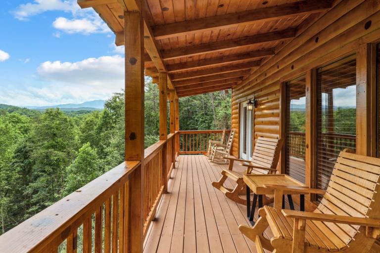 Smoky Nights is an enticing dog-friendly retreat just minutes from the Pigeon Forge Parkway! — photo 2