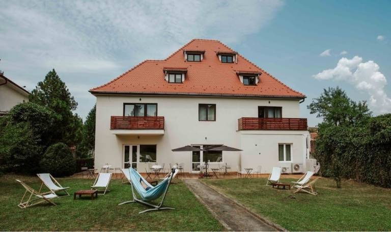 Bed & Breakfast  Center
