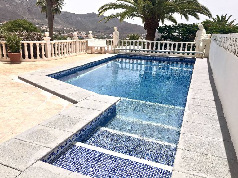 Villa Arona
