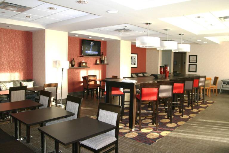 Hampton Inn by Hilton Fort Saskatchewan — photo 3