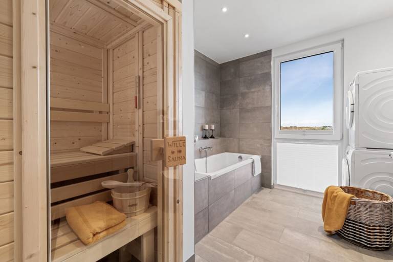 "BeachLoungeOne" Ferienwohnung am Strand mit Sonnenterrasse, Sauna & Meerblick — photo 3