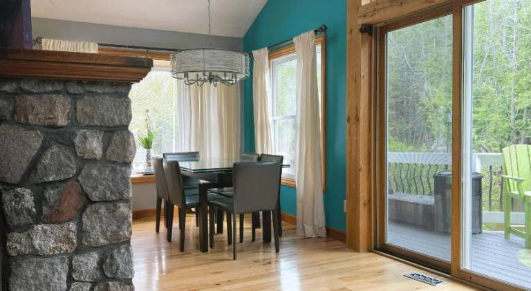 Beautiful vacation home with hot tub | Pets are welcome — photo 4