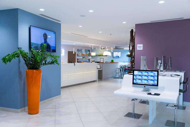 Holiday Inn Express Toulon Sainte-Musse By IHG — photo 2