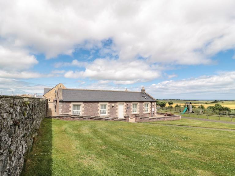 Cottage  Low Newton-by-the-Sea
