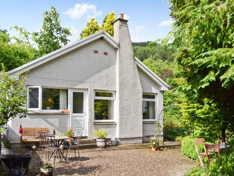 Child-friendly cottage with garden | River view | Pet-friendly in Perth