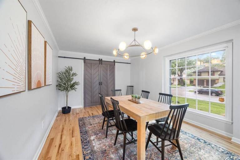 House Indian Creek Village