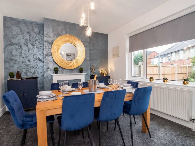 Family-friendly cottage with jacuzzi & garden | Next to York Minster | Pets are welcome — photo 2