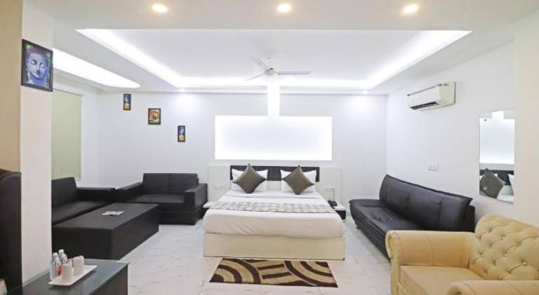Amara Inn Near IGI Delhi Airport