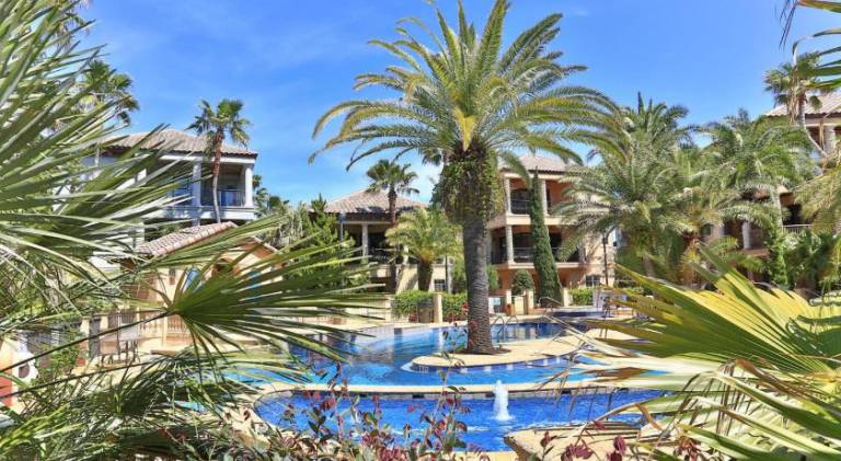 Monaco - Easy beach access dogs welcome gated community large pool in Miramar Beach, FL
