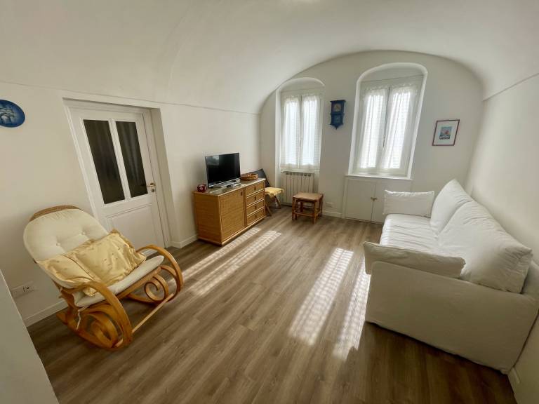 Holiday apartment with terrace in Sanremo