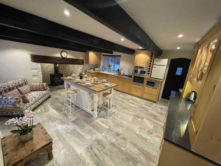 Farmhouse Treherbert