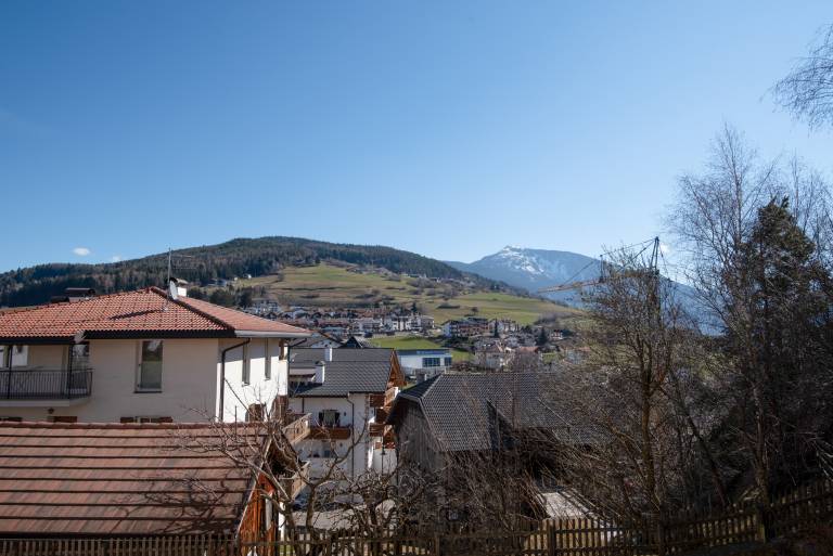 Comfortable Apartment 3 "Zur Sonne" with Mountain View, Garden & Wi-Fi — photo 3