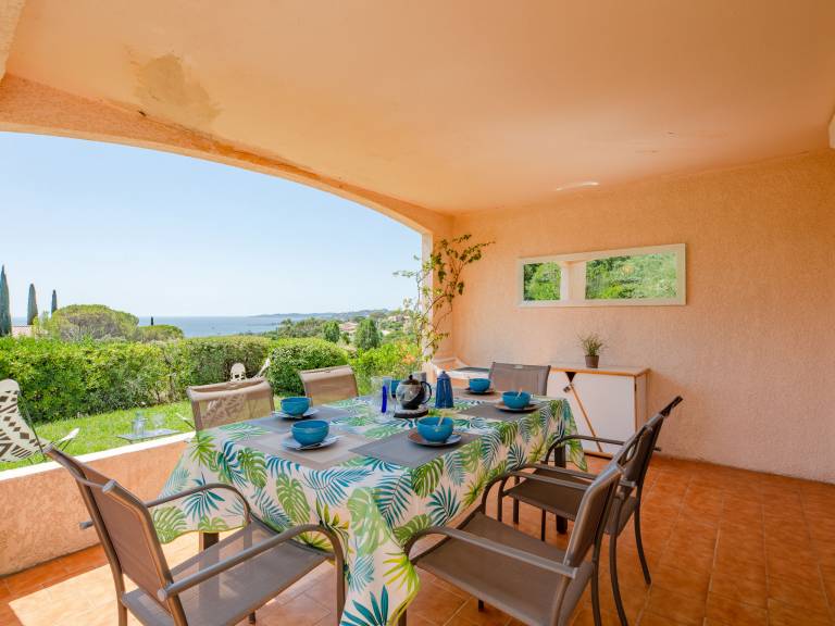 Apartment with terrace, yard & pool | Sea view — photo 2