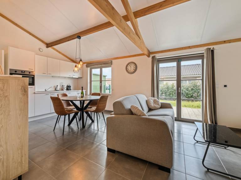House with patio | Pet-friendly — photo 2