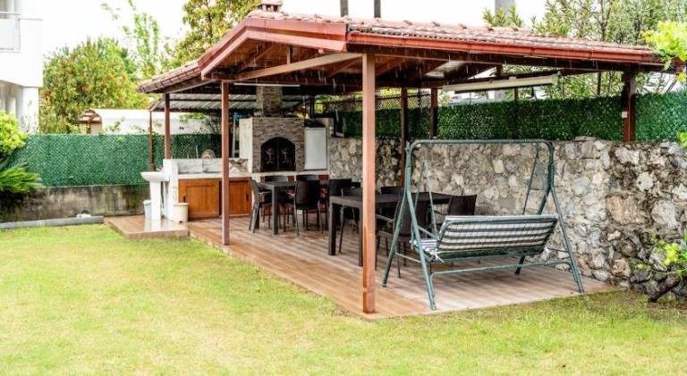 Fully equipped lovely villa with jacuzzi, private pool & patio | Dogs allowed — photo 5
