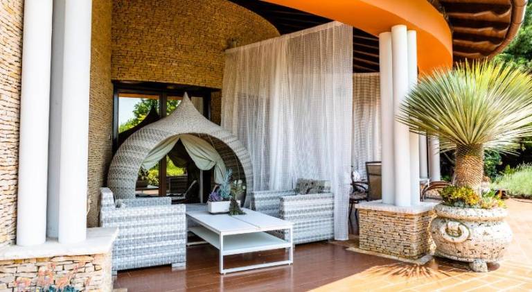 Holiday apartment with patio, sauna & BBQ in Balatonfured