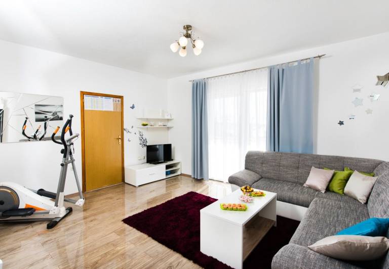 Fully equipped holiday apartment with barbecue, pool & terrace | Garden view | Beach nearby | Pets allowed — photo 5
