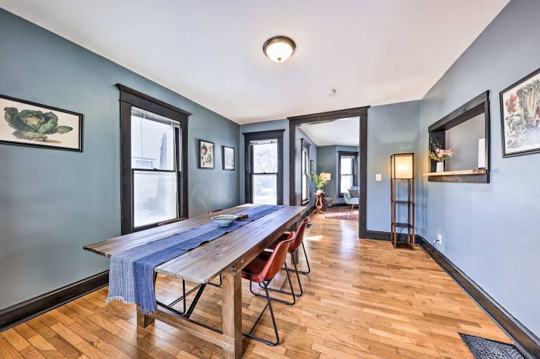Newly Renovated Home Close to Dtwn Lawrence! — photo 2