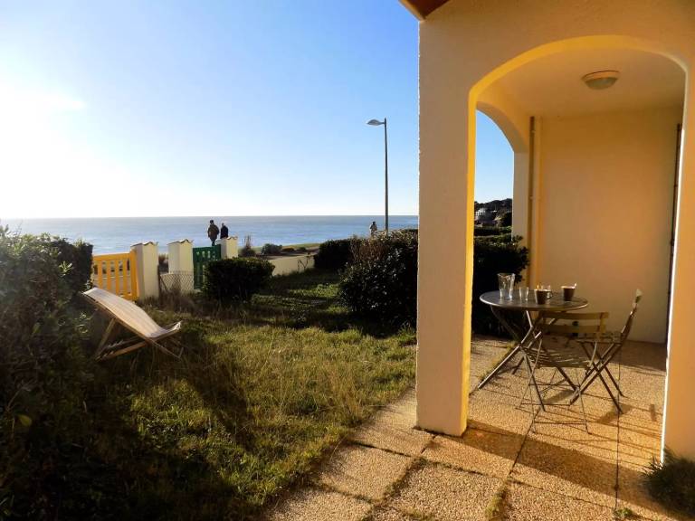 Holiday apartment with terrace — photo 2
