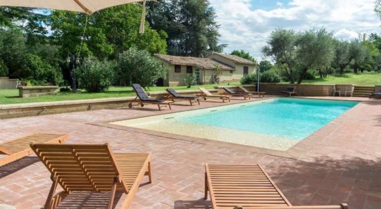 Apartment with pool in Bolsena