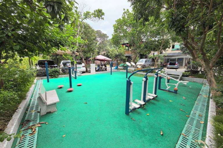 Bed & Breakfast  Longgang