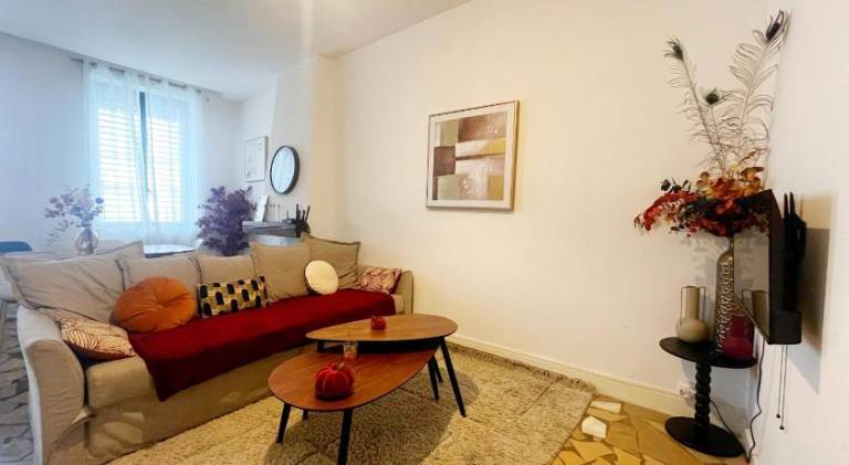 Holiday apartment with 2 rooms for 6 persons in Lyon