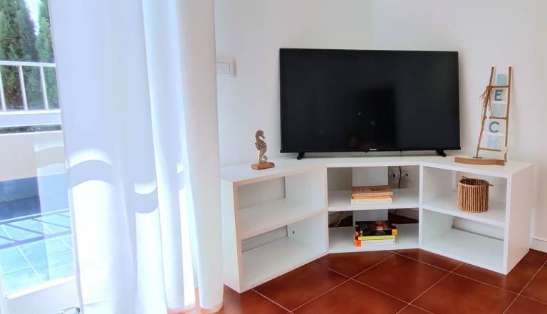 Family-oriented rental apartment with terrace | Panoramic view | Close to the beach | Pet-friendly — photo 4