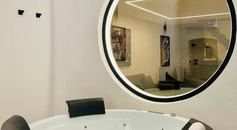 Pleasant apartment with hot tub | Dogs allowed in Bari