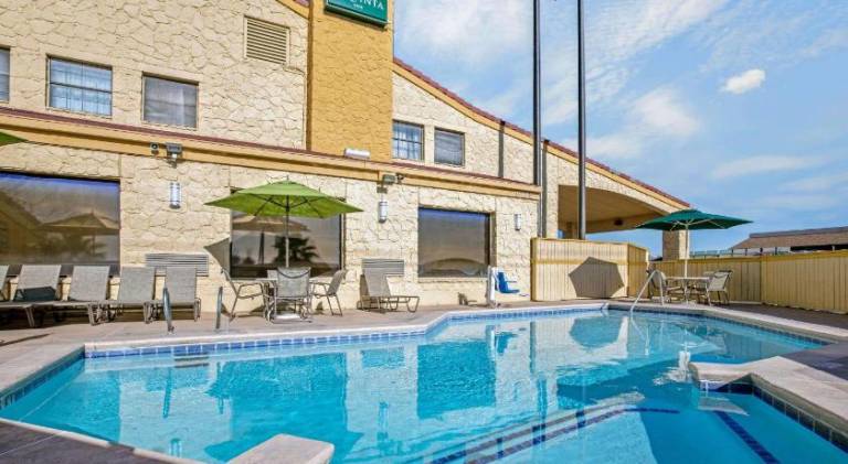 La Quinta Inn by Wyndham El Paso Cielo Vista — photo 2