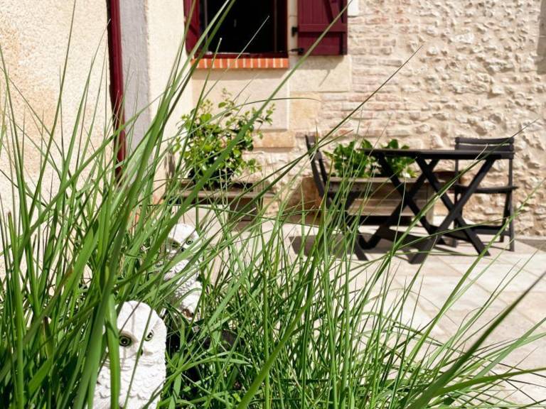 Cottage with yard & barbeque | Dogs allowed — photo 2