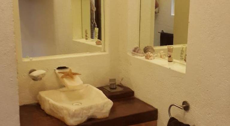 Vacation home with pool & hot tub — photo 2