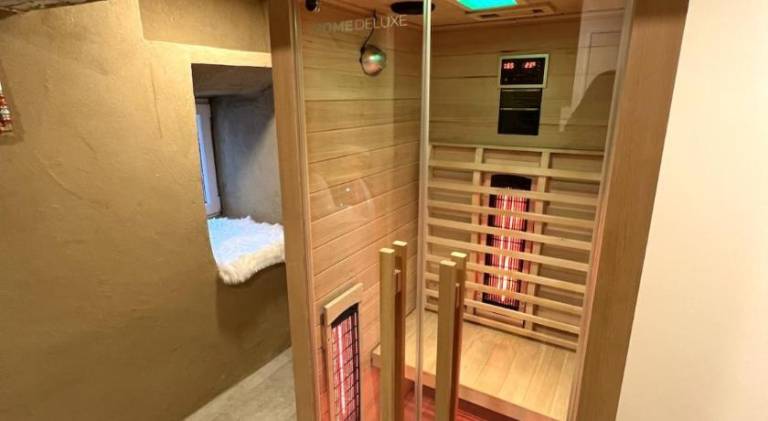House with jacuzzi — photo 5