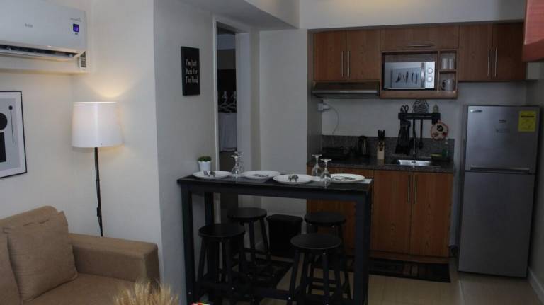 A2J BGC Luxury 2BR Loft Near Burgos Circle & Malls — photo 5