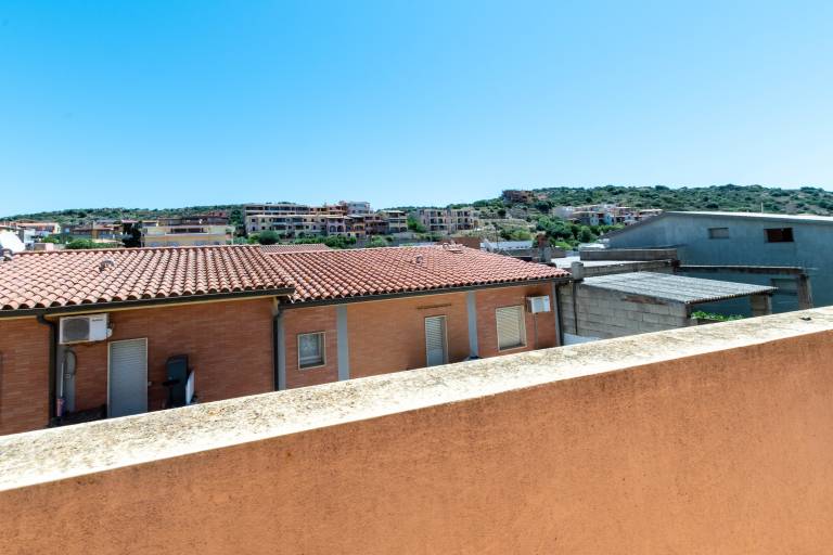Central location with balcony – Apartment Cavour Codice E — photo 3