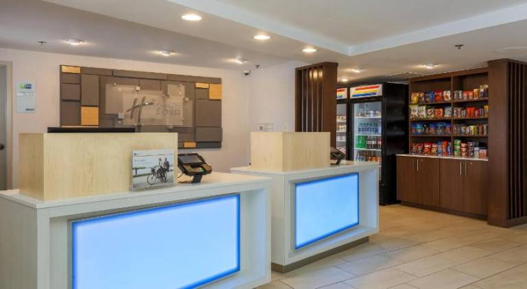 Holiday Inn Express Milwaukee - West Medical Center By IHG — photo 5