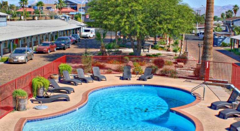 Sterling Gardens Hotel — photo 3