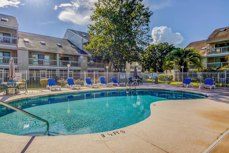 Condo Garden City
