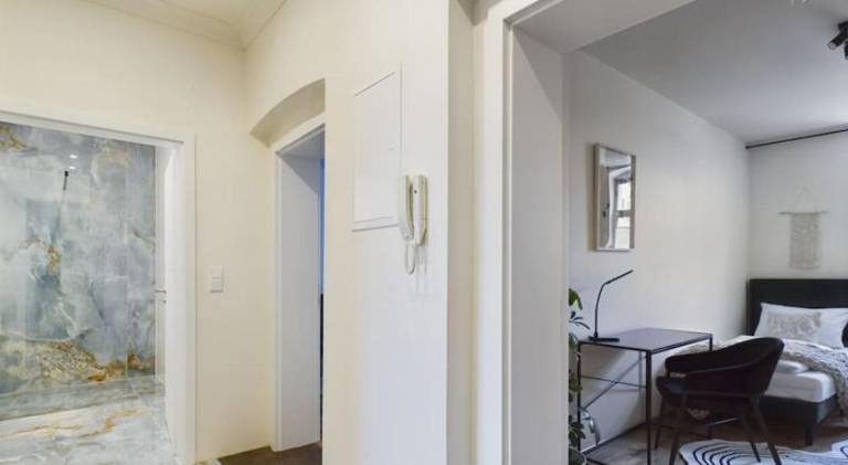 Royal Apart. Ch.1 Terrace near Zeisigwald — photo 4