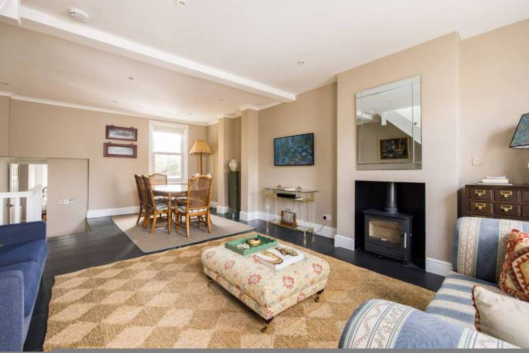 Family-friendly vacation home with yard | Pets are welcome — photo 2